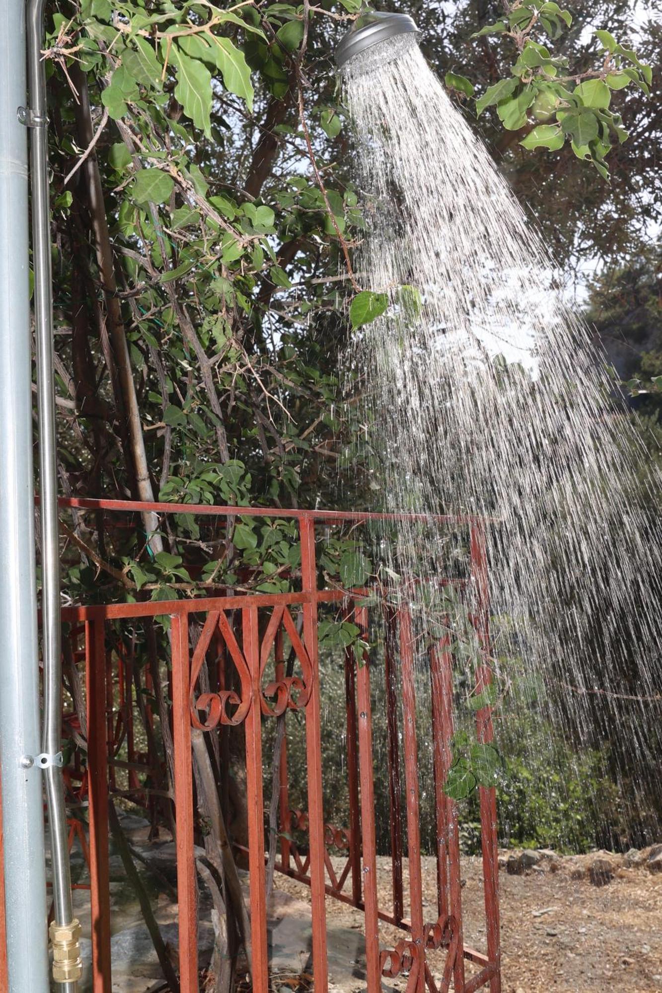 Δωμάτια Κόκκινος Πύργος Plomari エクステリア 写真