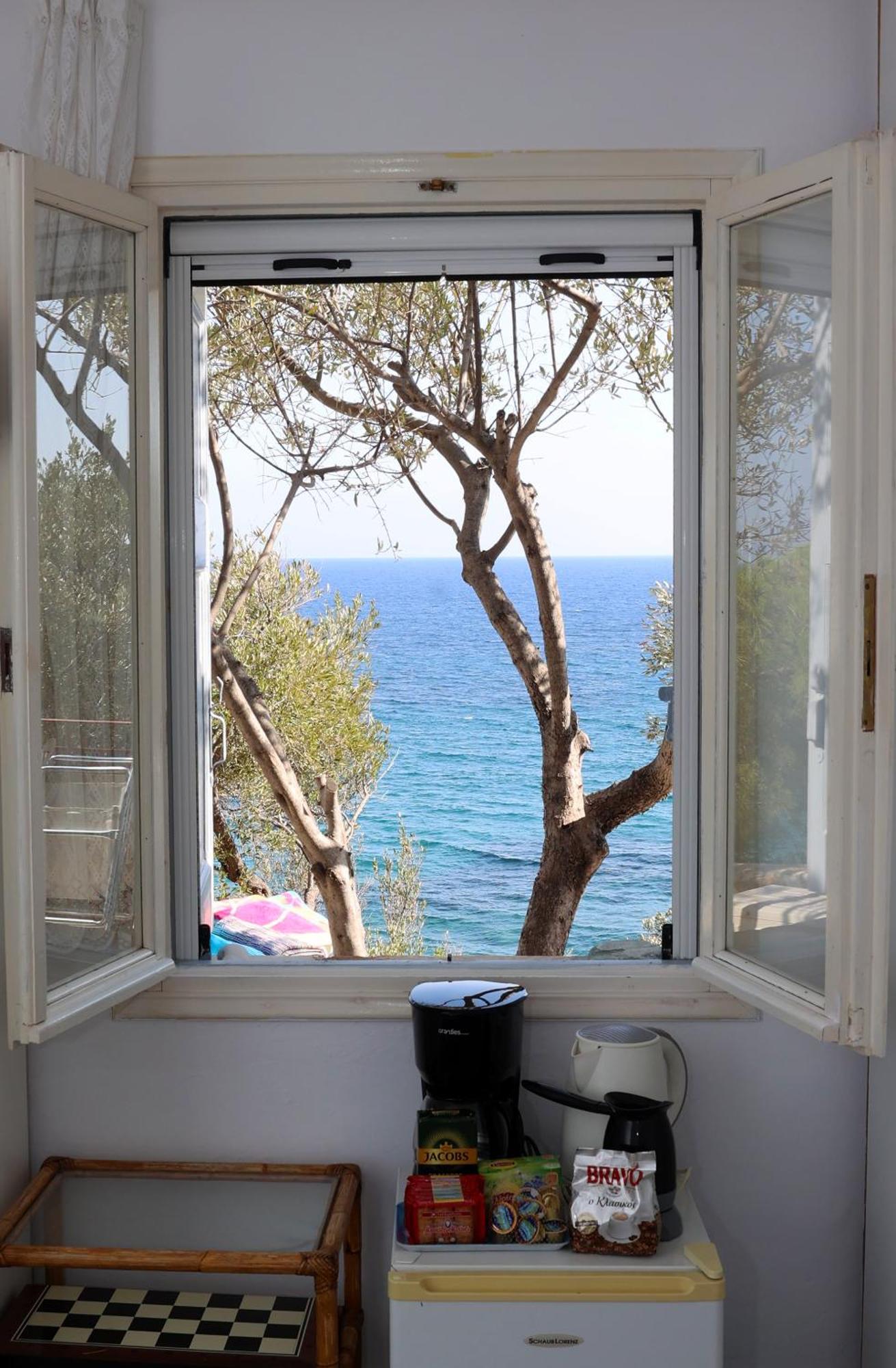Δωμάτια Κόκκινος Πύργος Plomari エクステリア 写真