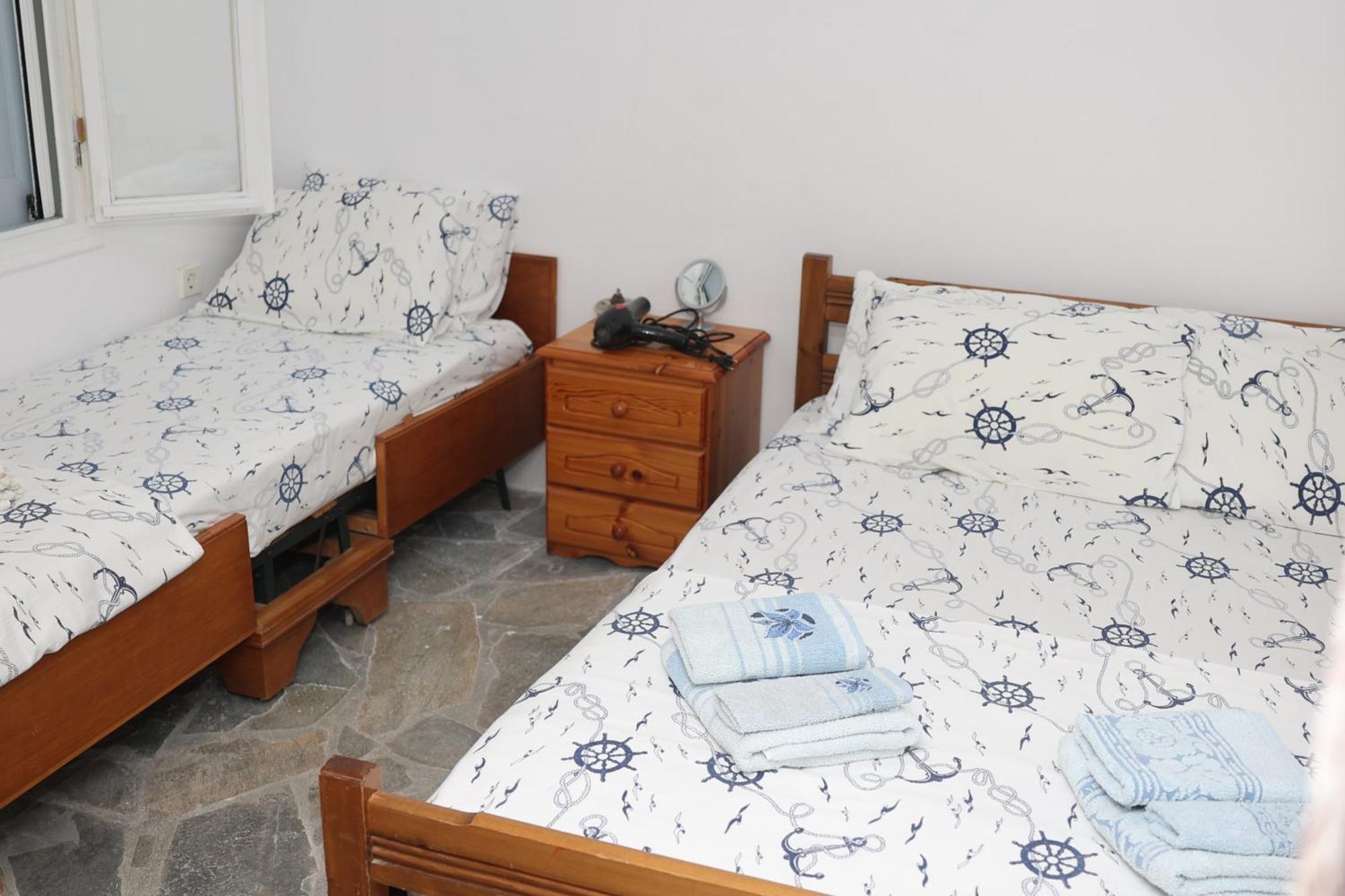 Δωμάτια Κόκκινος Πύργος Plomari エクステリア 写真