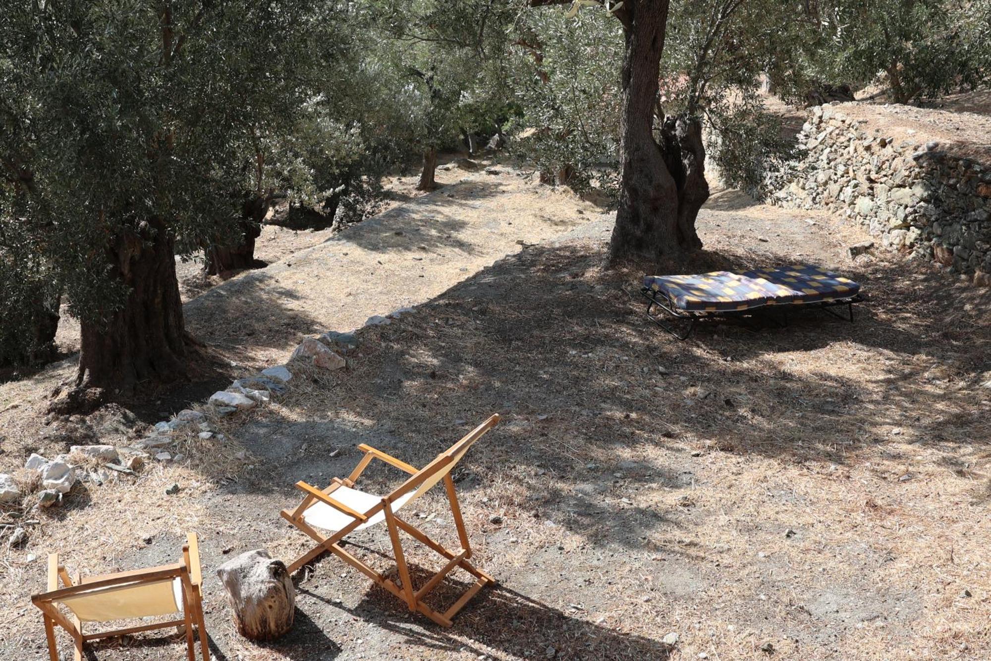 Δωμάτια Κόκκινος Πύργος Plomari エクステリア 写真