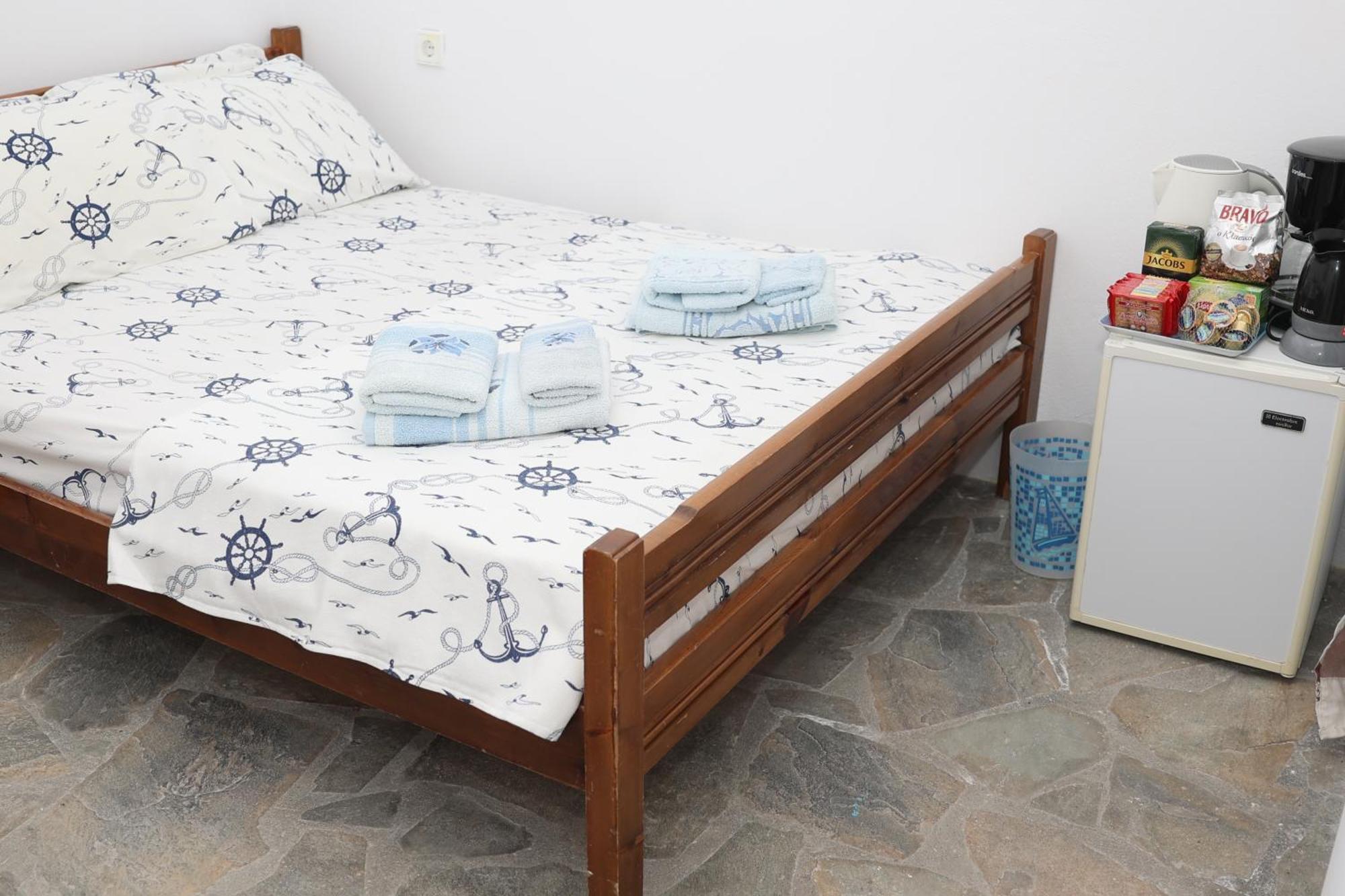 Δωμάτια Κόκκινος Πύργος Plomari エクステリア 写真