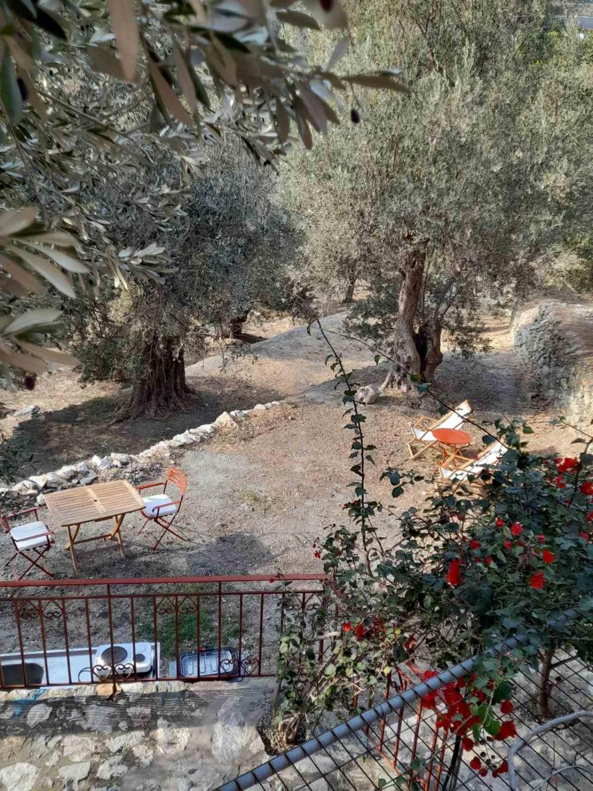 Δωμάτια Κόκκινος Πύργος Plomari エクステリア 写真