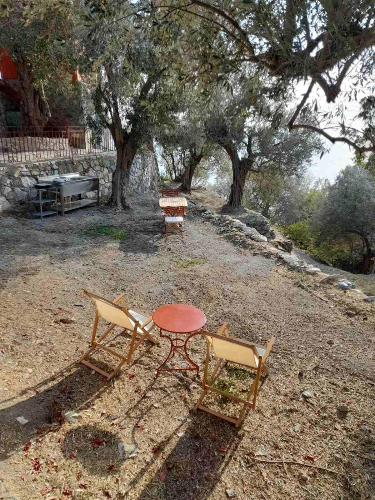 Δωμάτια Κόκκινος Πύργος Plomari エクステリア 写真